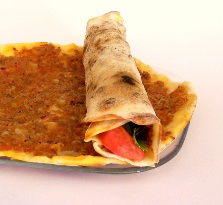 LAHMACUN TARİFİ