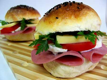 SANDWICH EKMEĞİ TARİFİ SANDWICH EKMEĞİ TARİFİ