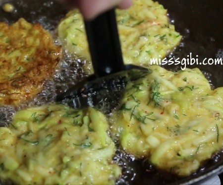 kabak mücver nasıl yapılır