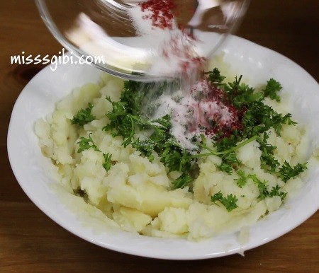 Zarf böreği nasıl yapılır