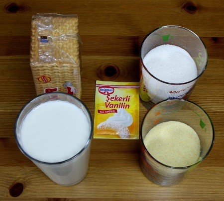 sütlü irmik tatlısı