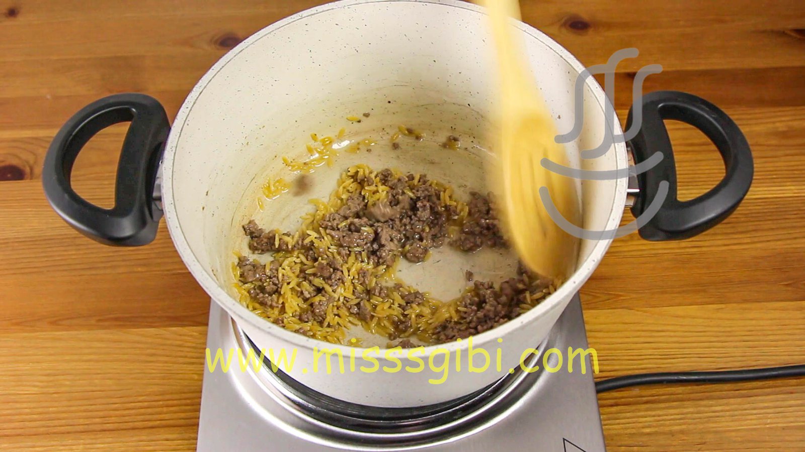 kiymali sehriye corbasi tarifi misssgibi yemek tarifleri