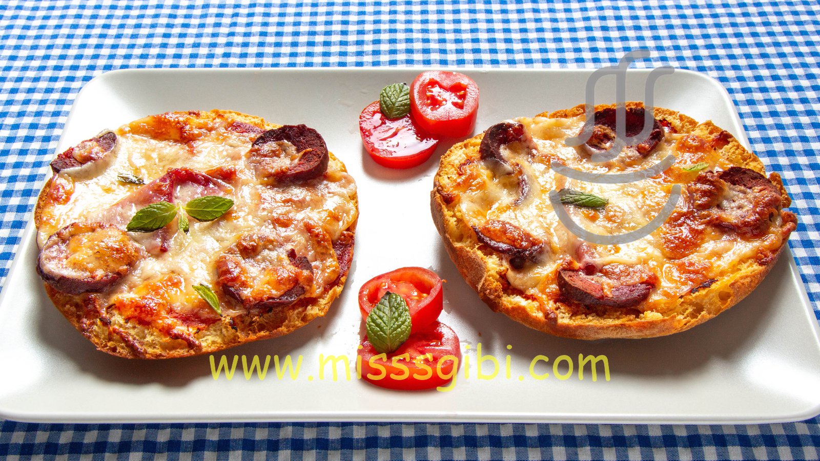 Bazlamadan Pizza Yapımı MisssGibi Yemek Tarifleri